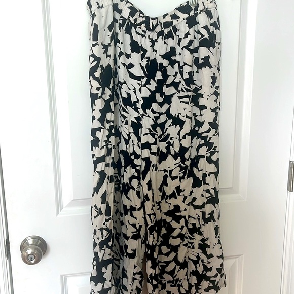 Kate Spade Black & White Floral Pants - Picture 2 of 6